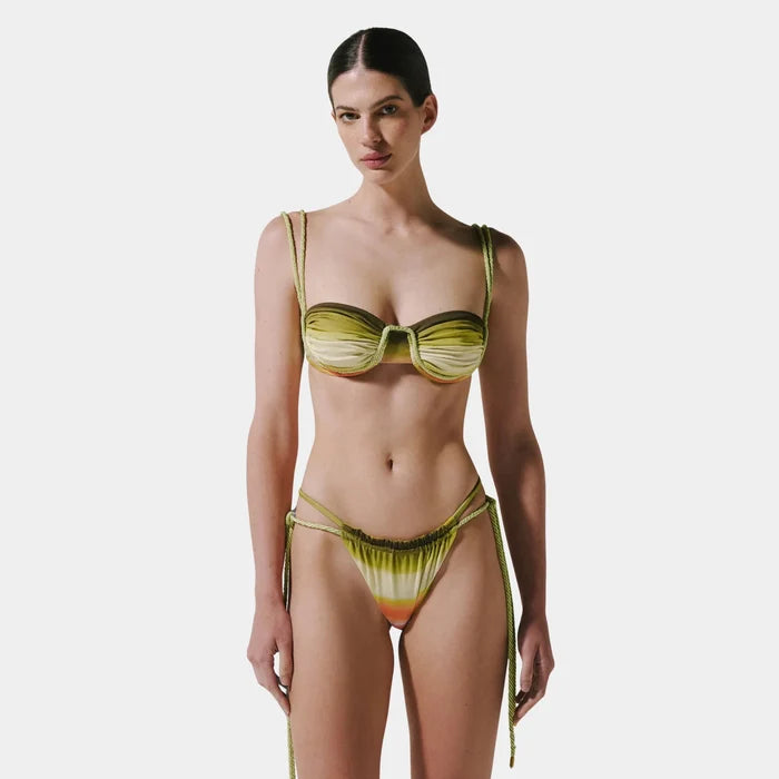 Baobab Lula Bikini Top, Valel Sagrado, Model